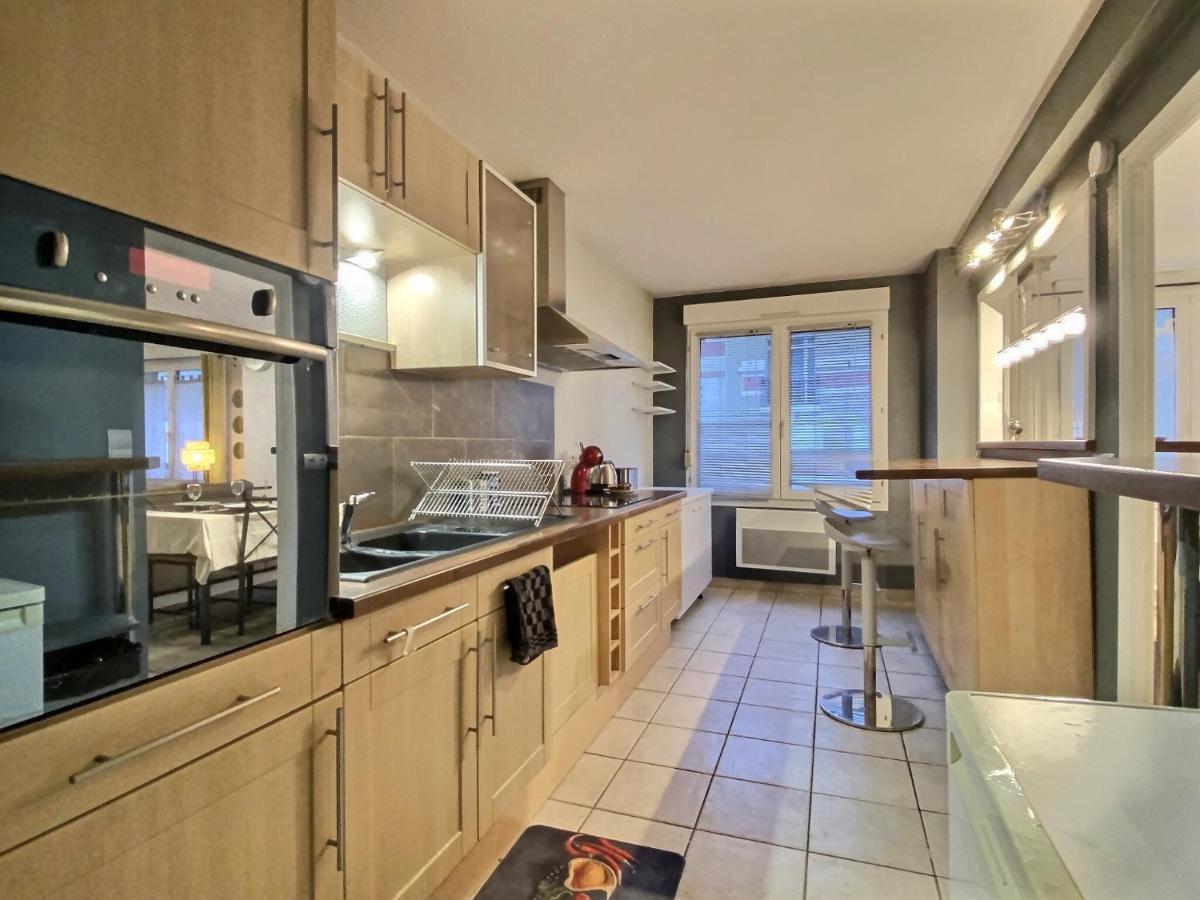Parking & 100M2 En Plein Centre Ville Apartment Reims Bagian luar foto