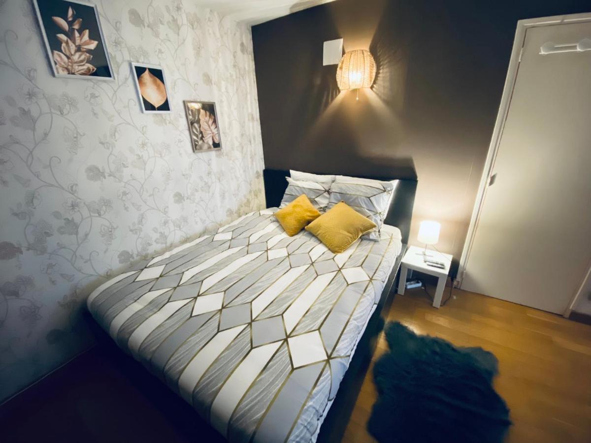 Parking & 100M2 En Plein Centre Ville Apartment Reims Bagian luar foto