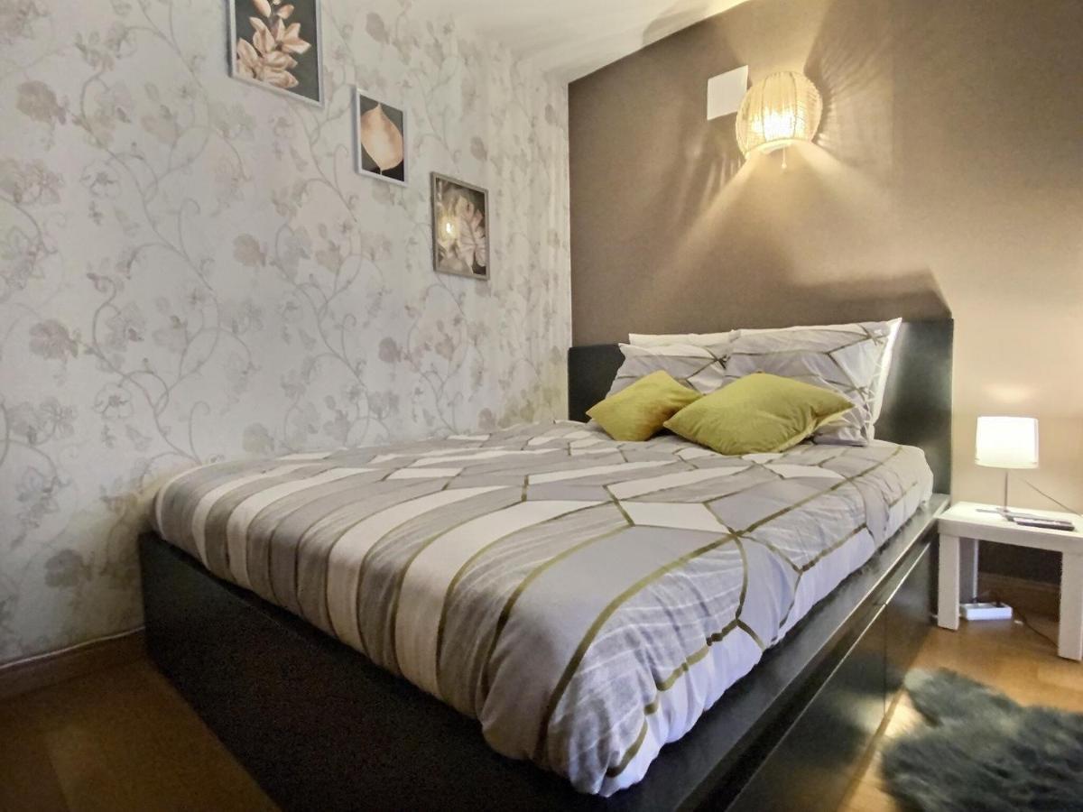 Parking & 100M2 En Plein Centre Ville Apartment Reims Bagian luar foto