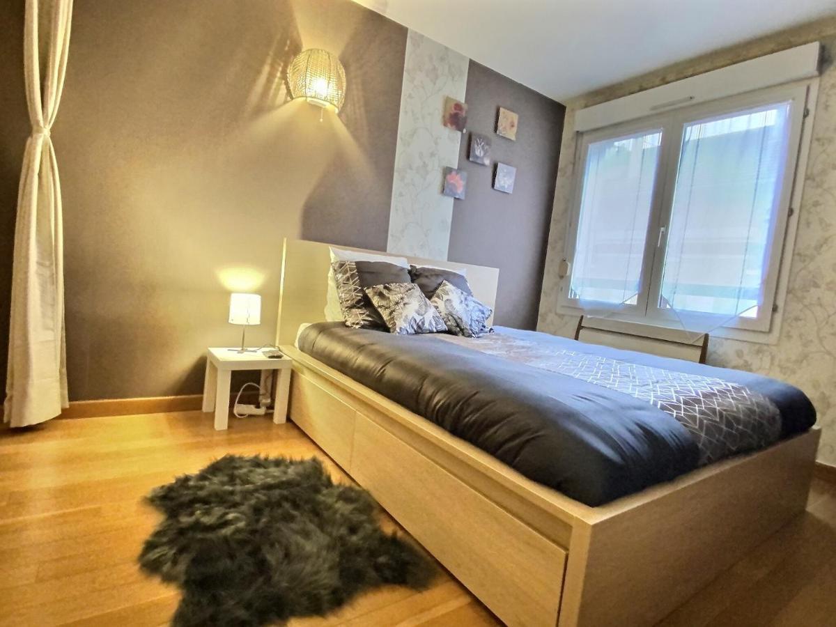 Parking & 100M2 En Plein Centre Ville Apartment Reims Bagian luar foto