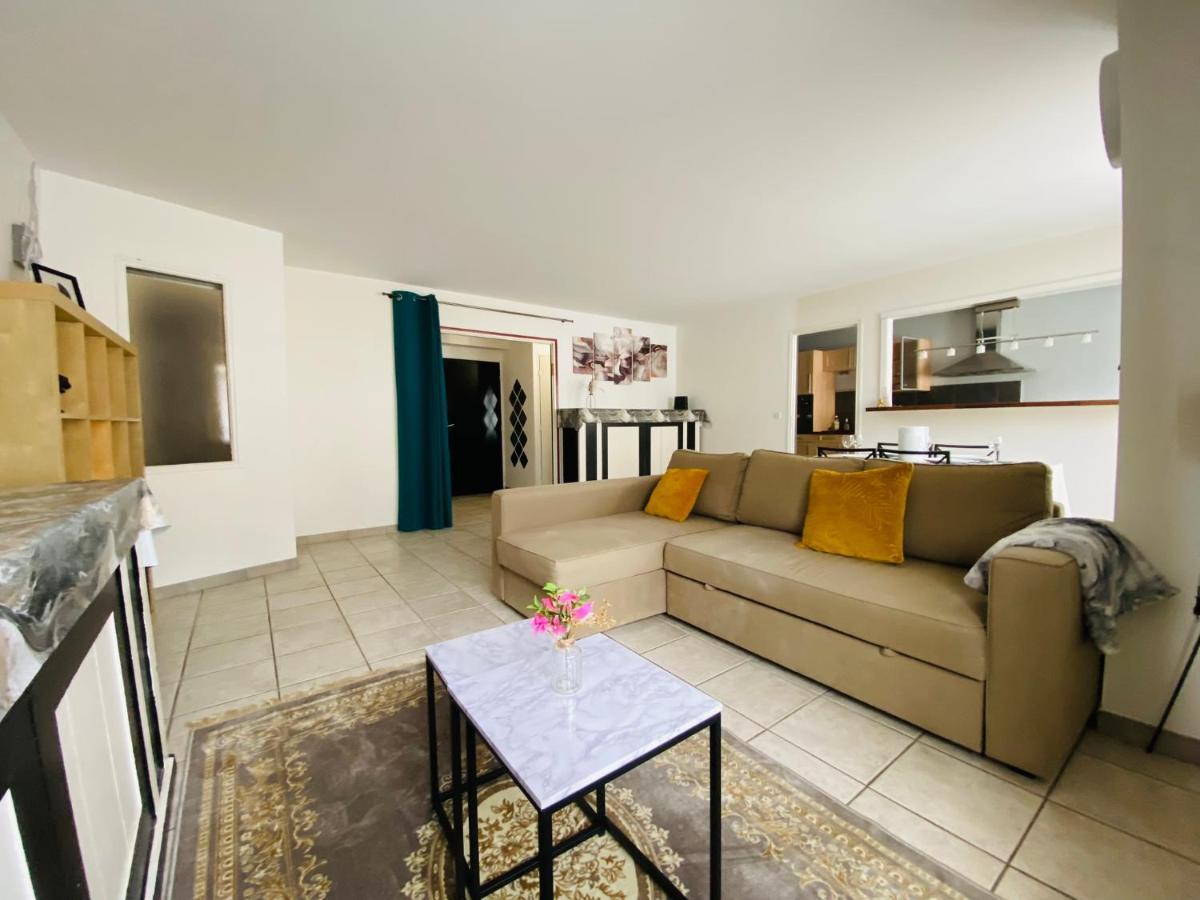 Parking & 100M2 En Plein Centre Ville Apartment Reims Bagian luar foto